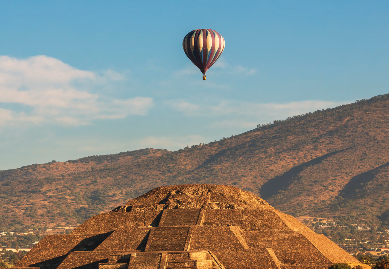 Davalia travel - teotihuacan