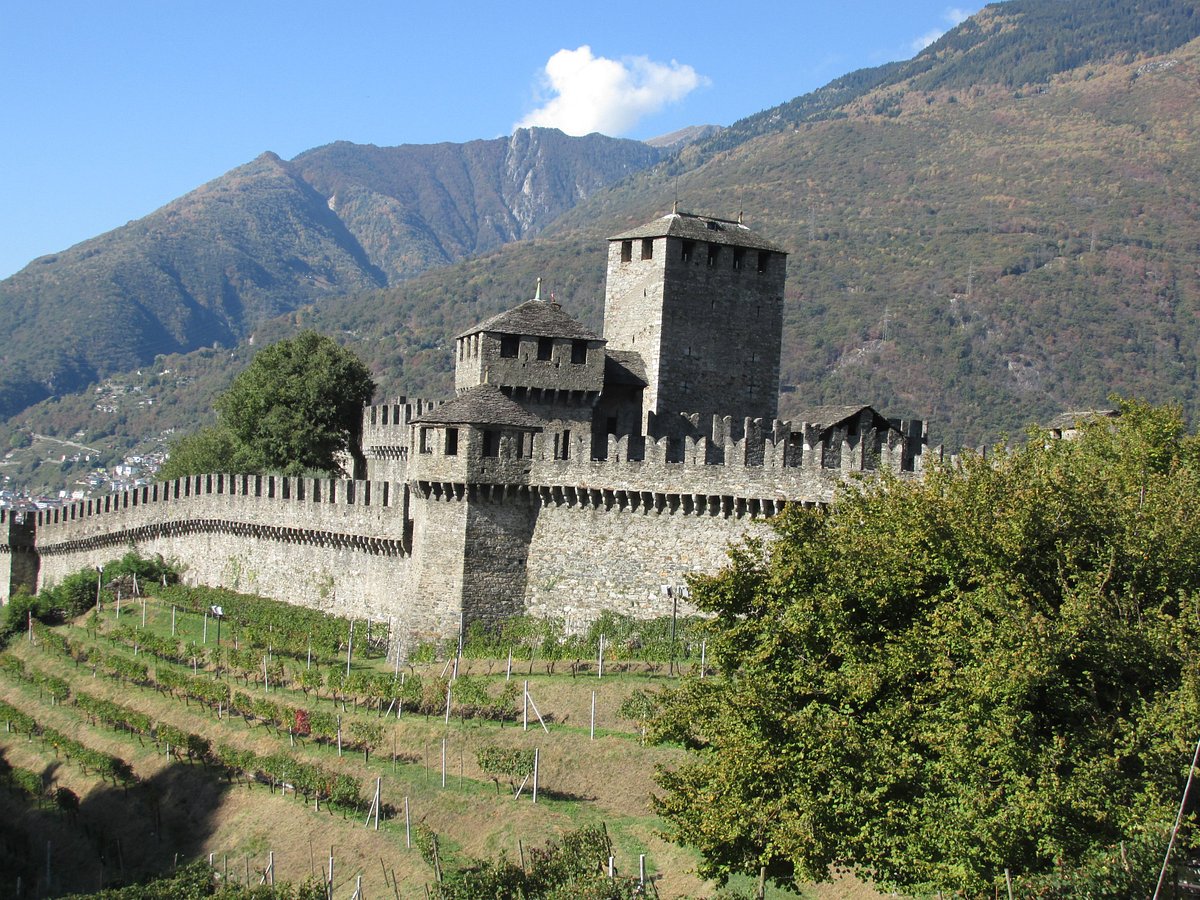 Davalia travel - castello di montebello