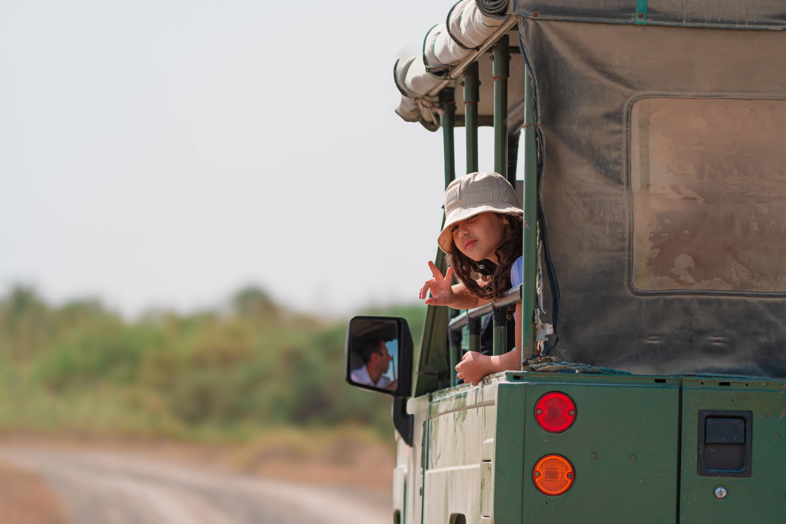 niños de safari viajar en familia